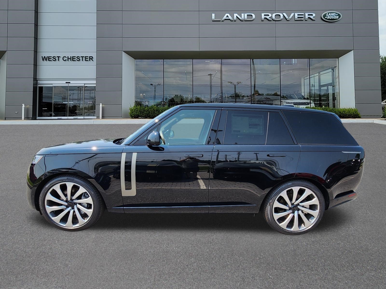 2026 Land Rover Range Rover SE - Photo 5