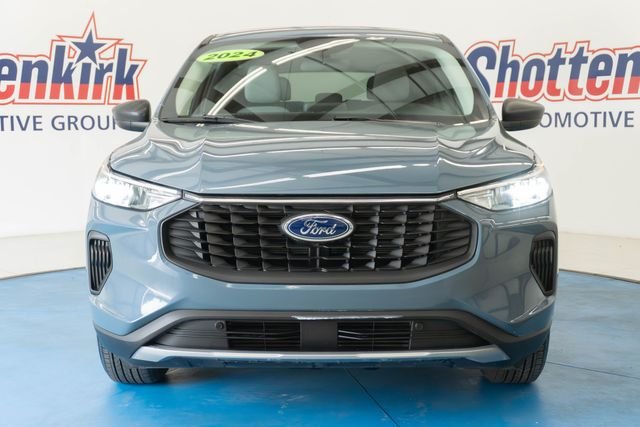 Used 2024 Blue Ford Active image 13