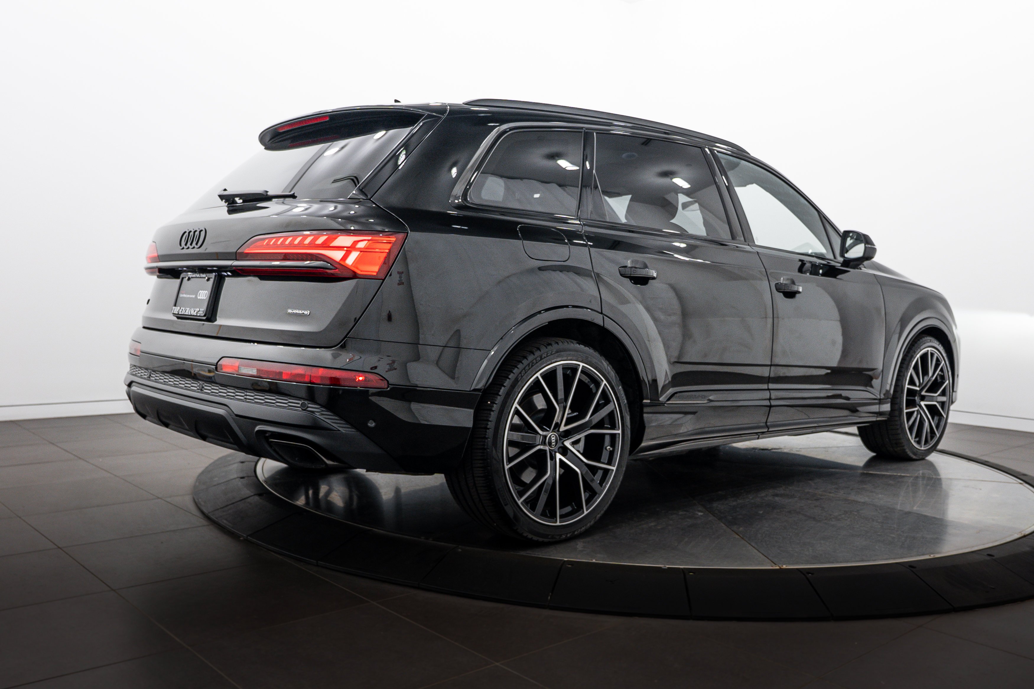 Certified Used 2025 Mythos Black Metallic Audi Prestige image 4