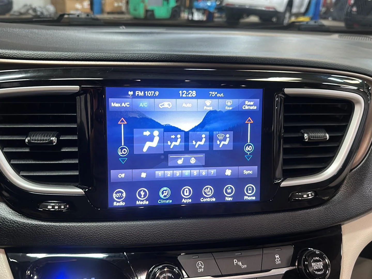 Used 2019 Velvet Red Pearlcoat Chrysler Touring L image 21
