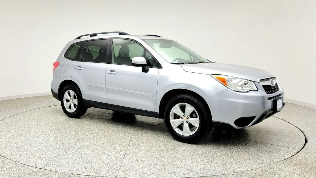 Used 2016 Ice Silver Metallic Subaru 4dr CVT 2.5i Premium PZEV w/ All Weather Pkg image 3