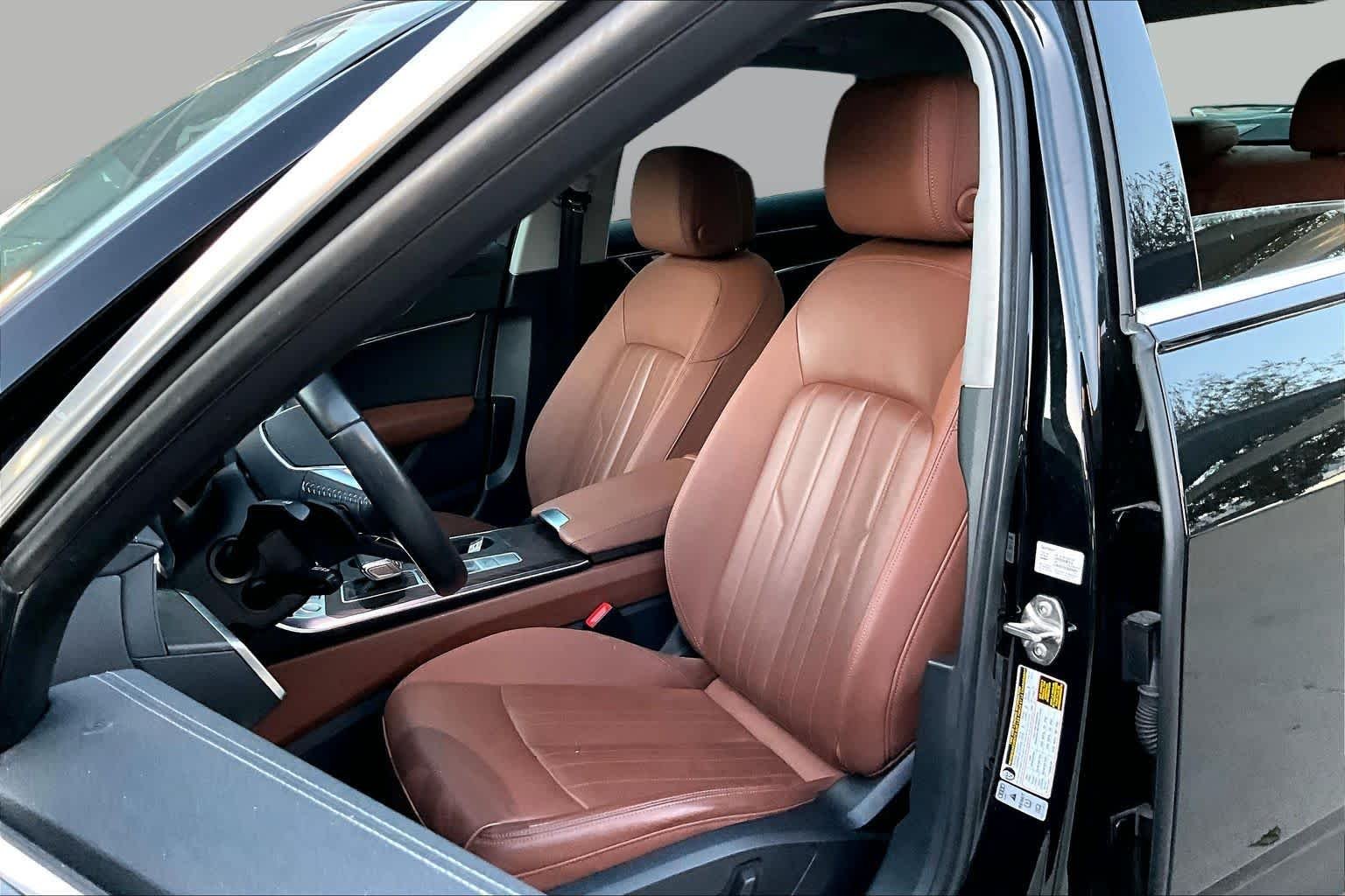 Used 2019 Mythos Black Metallic Audi Premium image 8