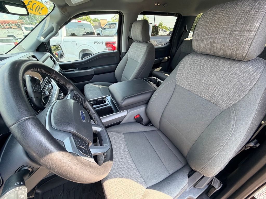 Used 2023 Black Ford XLT image 28