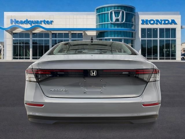 New 2026 Urban Gray Pearl Honda SE image 4