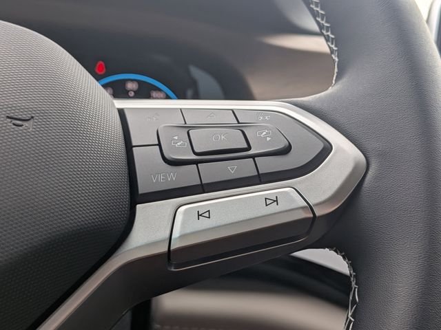 New 2026 Black Volkswagen 2.0T SE w/Technology image 30