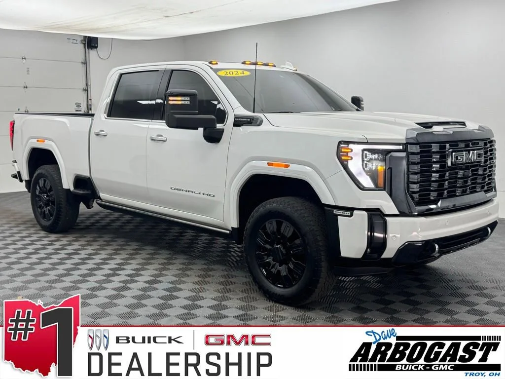 2024 GMC Sierra 4WD Crew Cab Long Box Denali Ultimate's photo