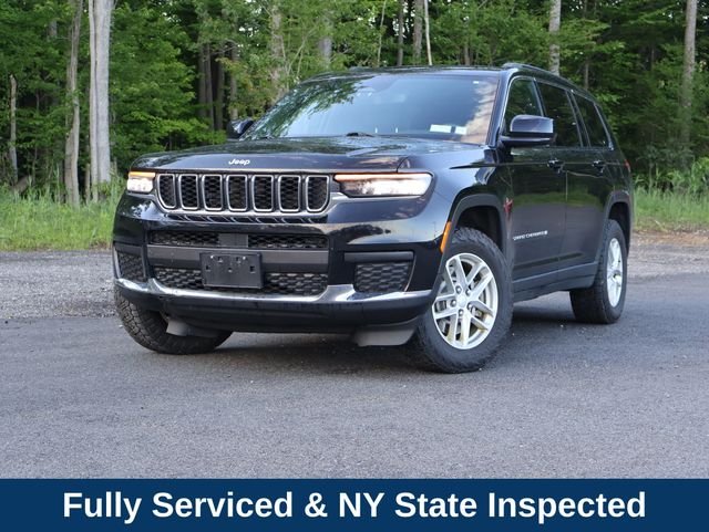 Used 2024 Black Jeep Laredo image 2