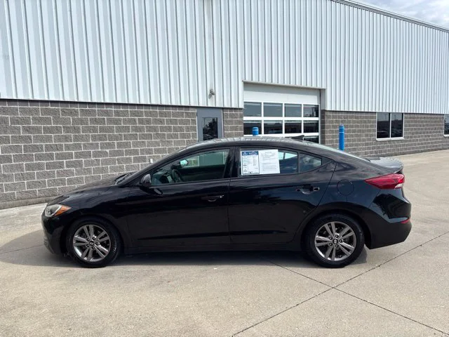 Used 2018 Phantom Black Hyundai Value Edition image 10