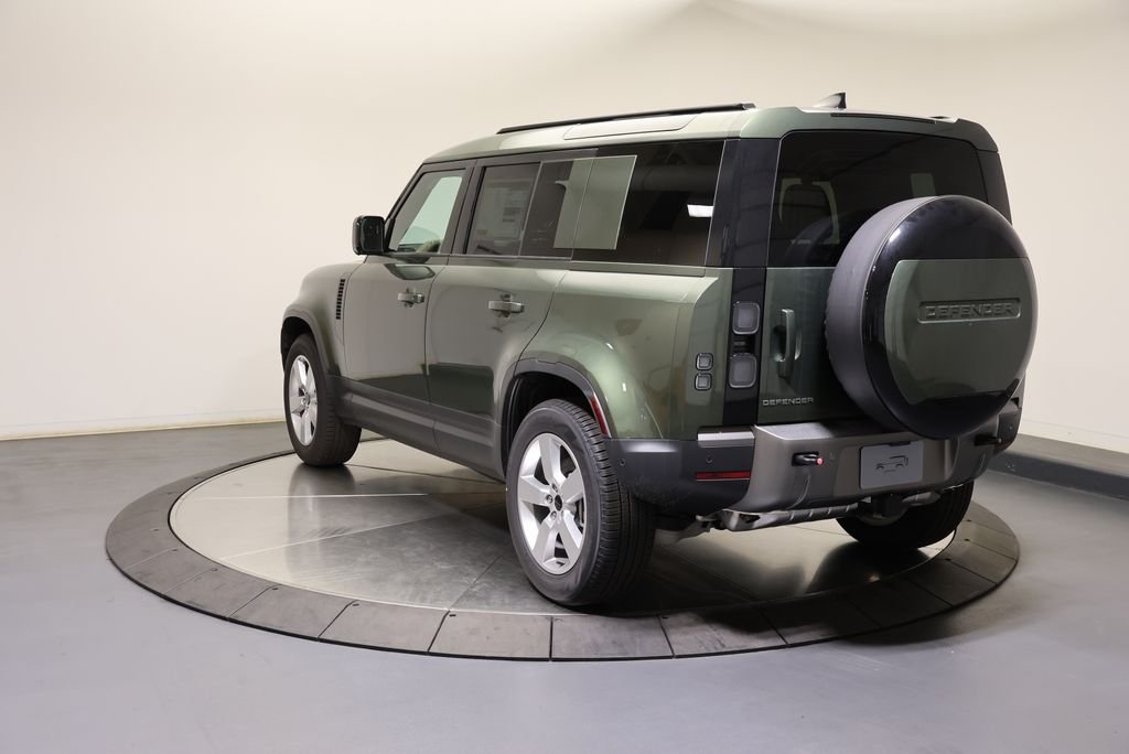 2026 Land Rover Defender S - Photo 3
