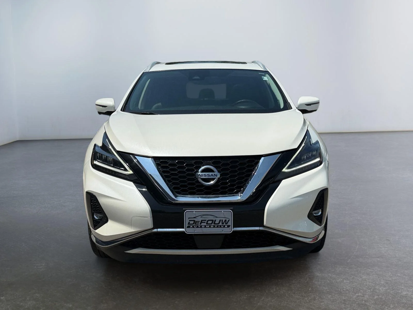 Used 2022 WHIE Nissan Platinum image 8