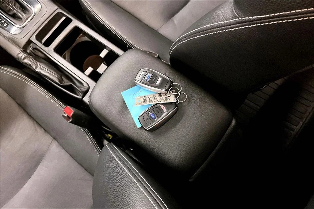 Used 2015 Gray Subaru 2.0i Limited image 32