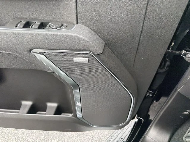 New 2026 Onyx Black GMC SLT image 24