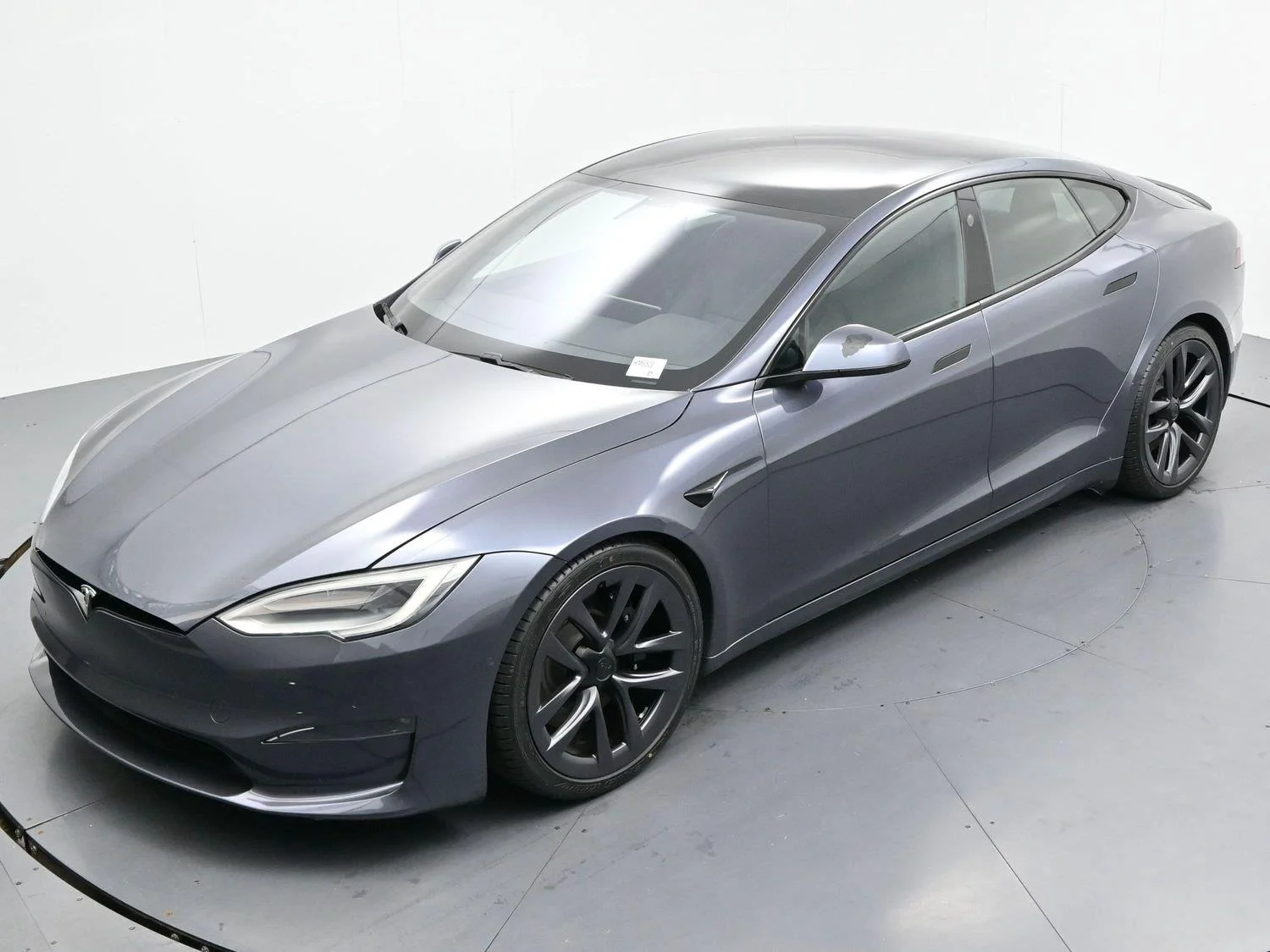 Used 2021 Midnight Silver Metallic Tesla Plaid image 35