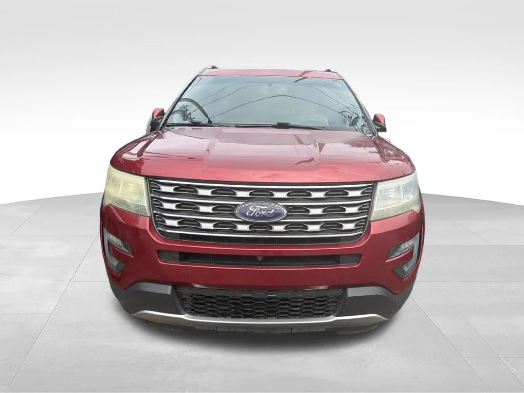 Used 2016 Red Ford Limited image 2