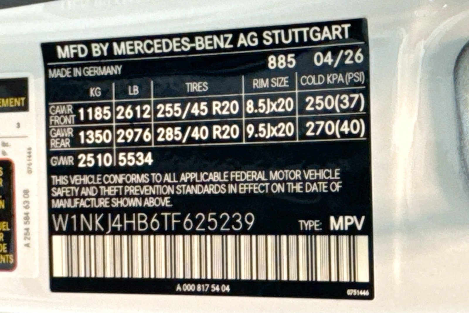 New 2026 Manufaktur Moonlight White Metallic Mercedes-Benz GLC 300 image 30