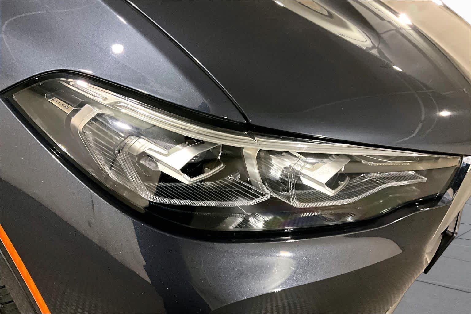 Used 2020 Arctic Gray Metallic BMW xDrive40i image 26