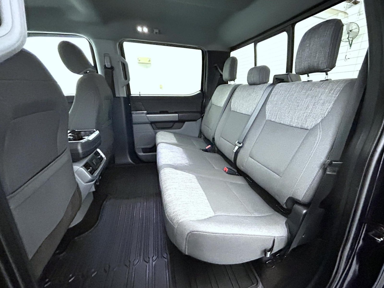 Used 2021 Blue Ford XLT image 19