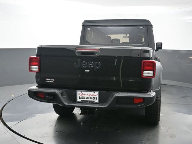 Used 2022 Black Jeep Sport image 6