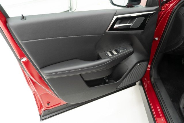 New 2026 Red Diamond Mitsubishi SE image 14