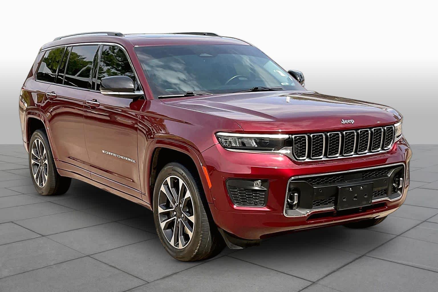 Used 2021 Velvet Red Pearlcoat Jeep Overland image 3