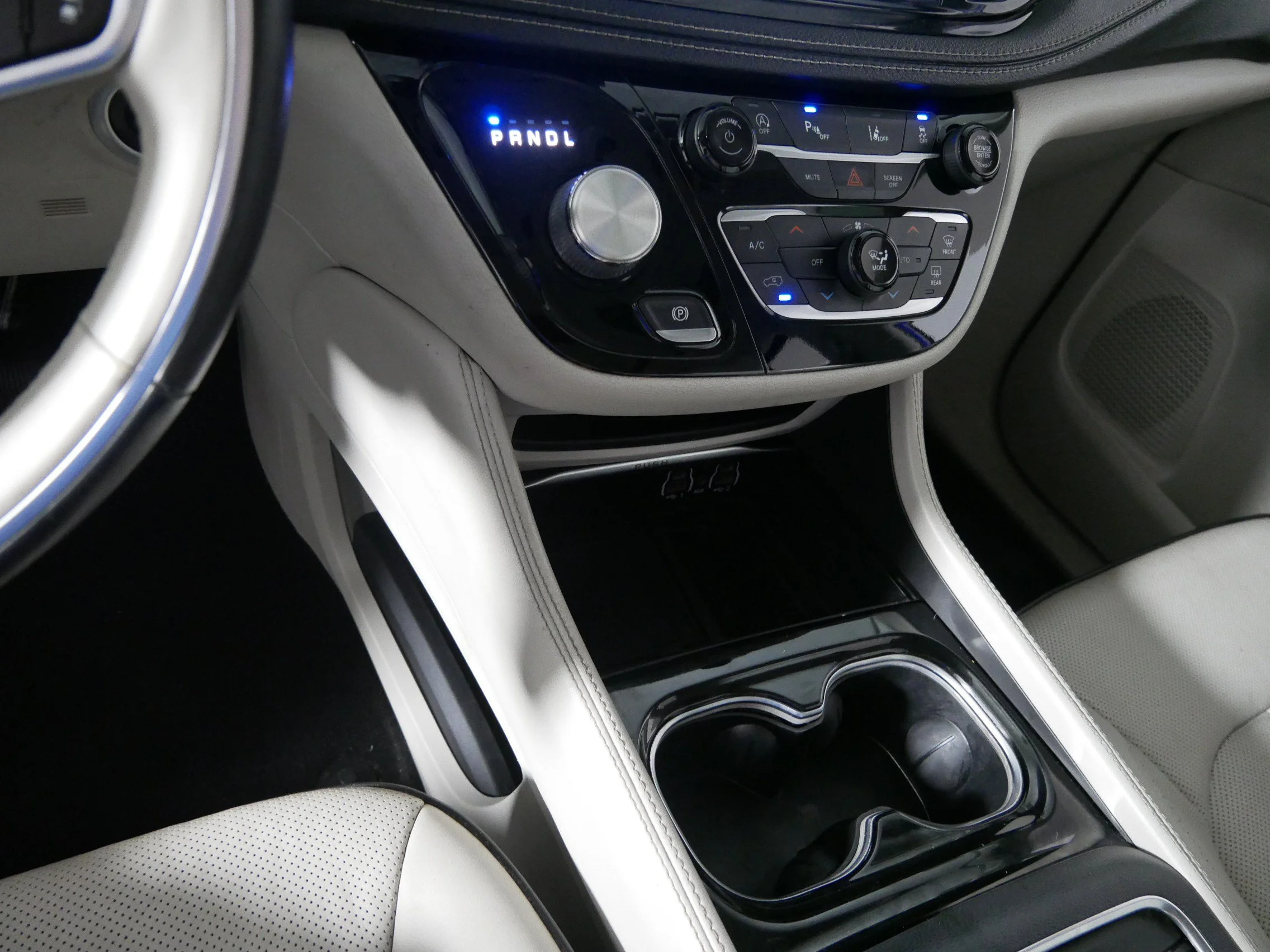 Used 2021 Fathom Blue Pearlcoat Chrysler Limited image 24