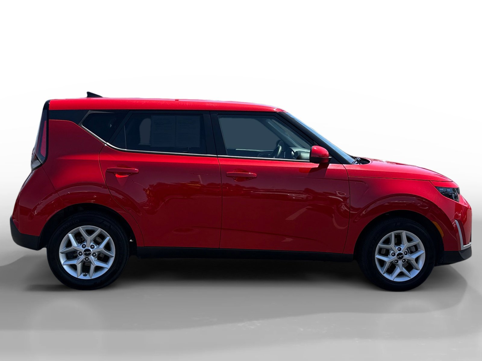 Used 2024 Inferno Red Kia LX image 6
