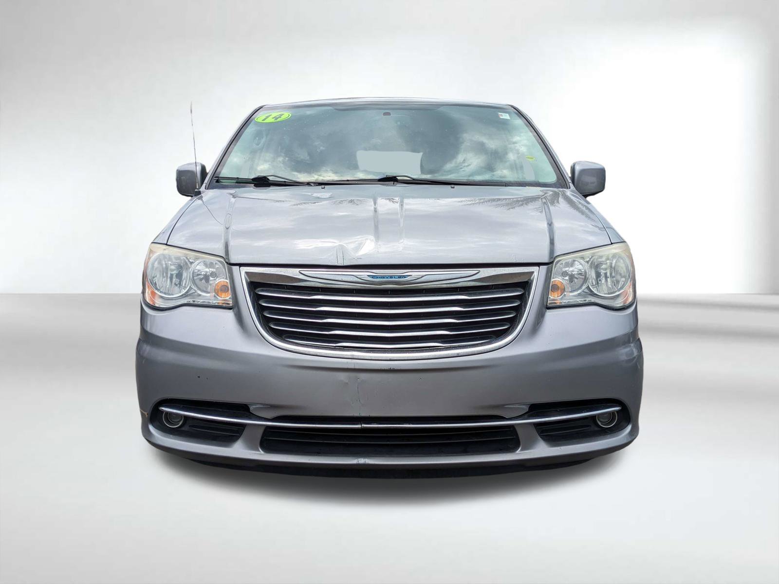 Used 2014 Silver Chrysler Touring image 8
