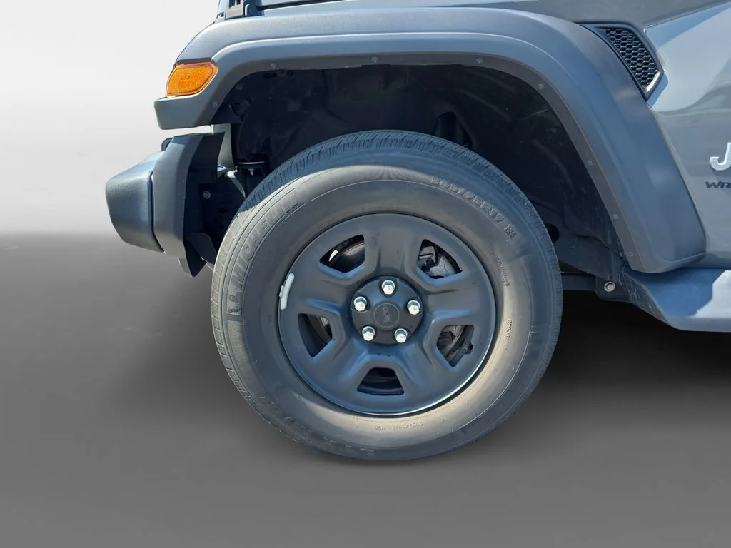 Used 2021 Sting-Gray Clearcoat Jeep Unlimited Sport image 13