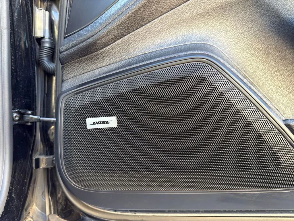 Used 2018 Black Porsche Base image 17