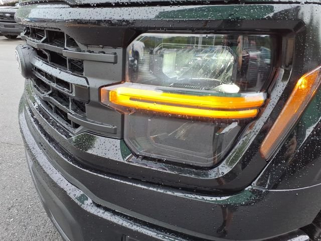 New 2026 Agate Black Metallic Ford XLT image 5