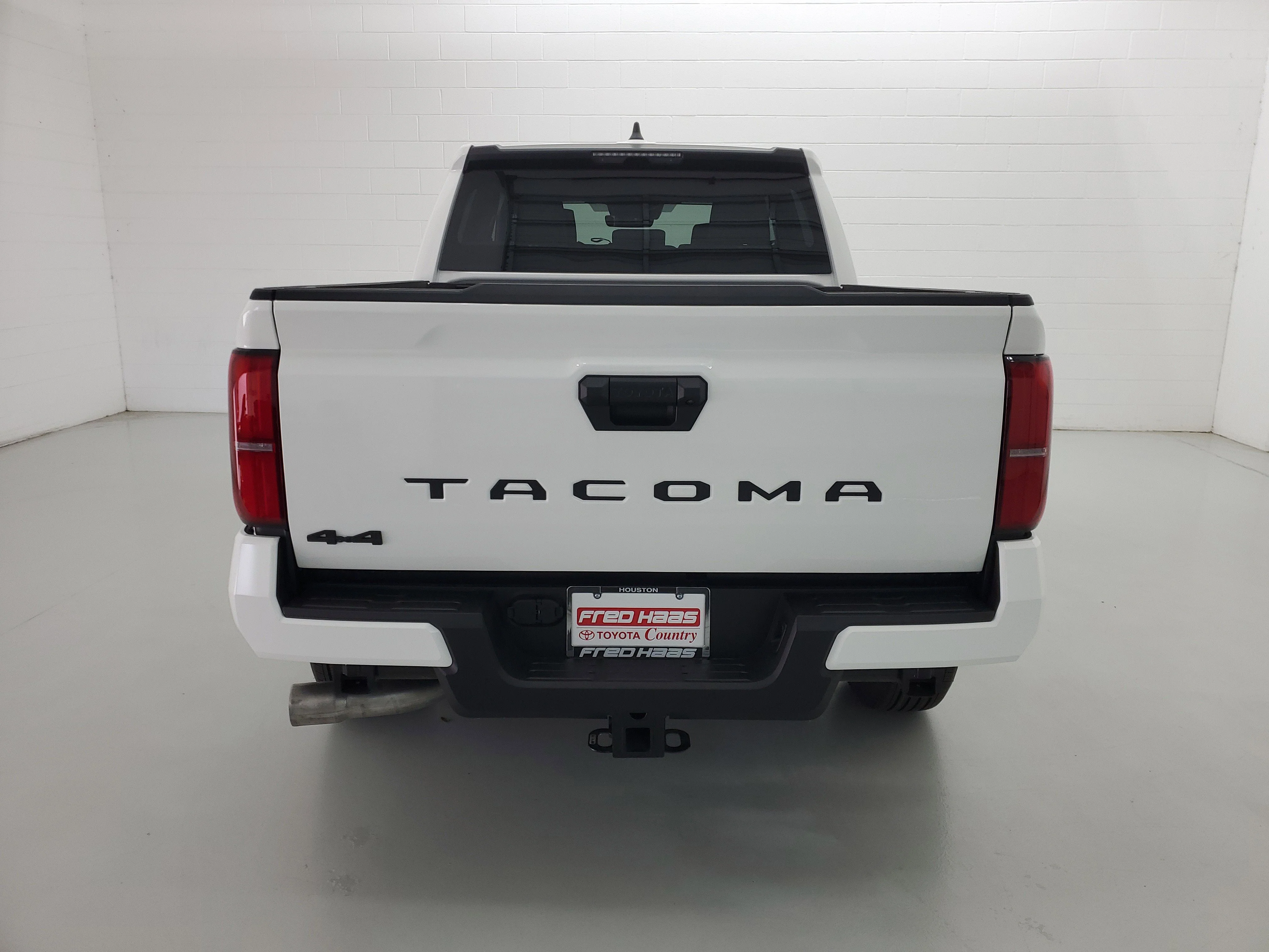 2026 Toyota Tacoma SR5 - Photo 6