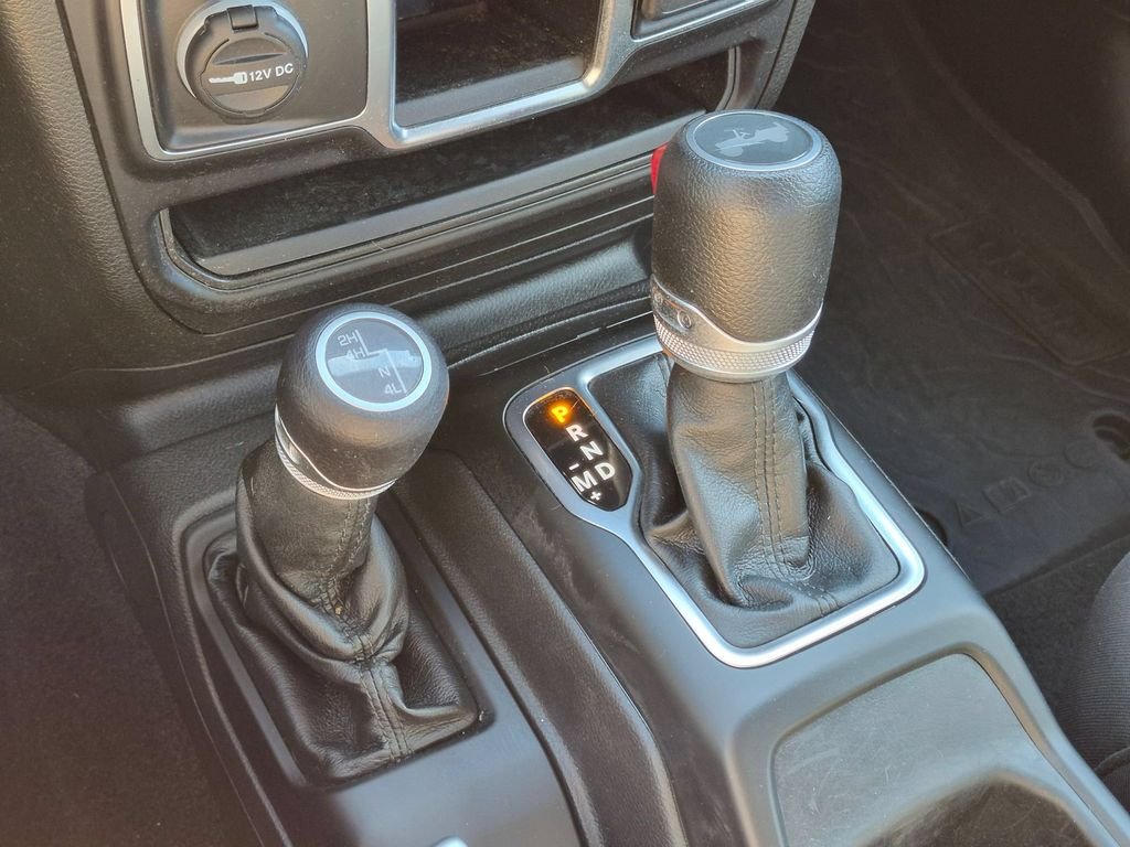 Used 2022 Gray Jeep Unlimited Sport image 16