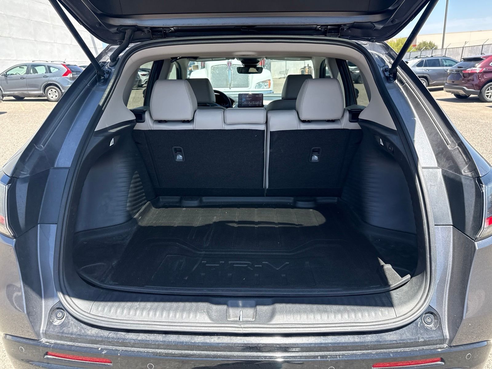 2025 Honda HR-V EX-L - Photo 9