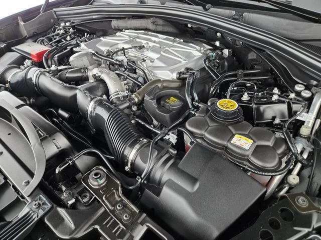 Used 2025 Black Jaguar SVR image 19
