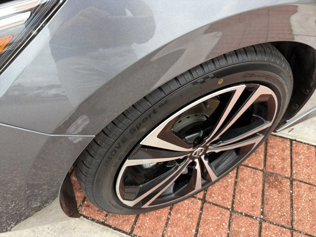 Used 2021 Gray Nissan SR image 10