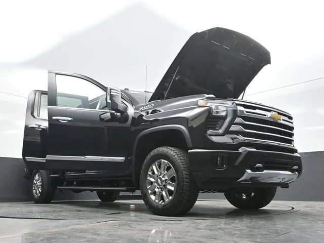 New 2026 Black Chevrolet High Country image 22
