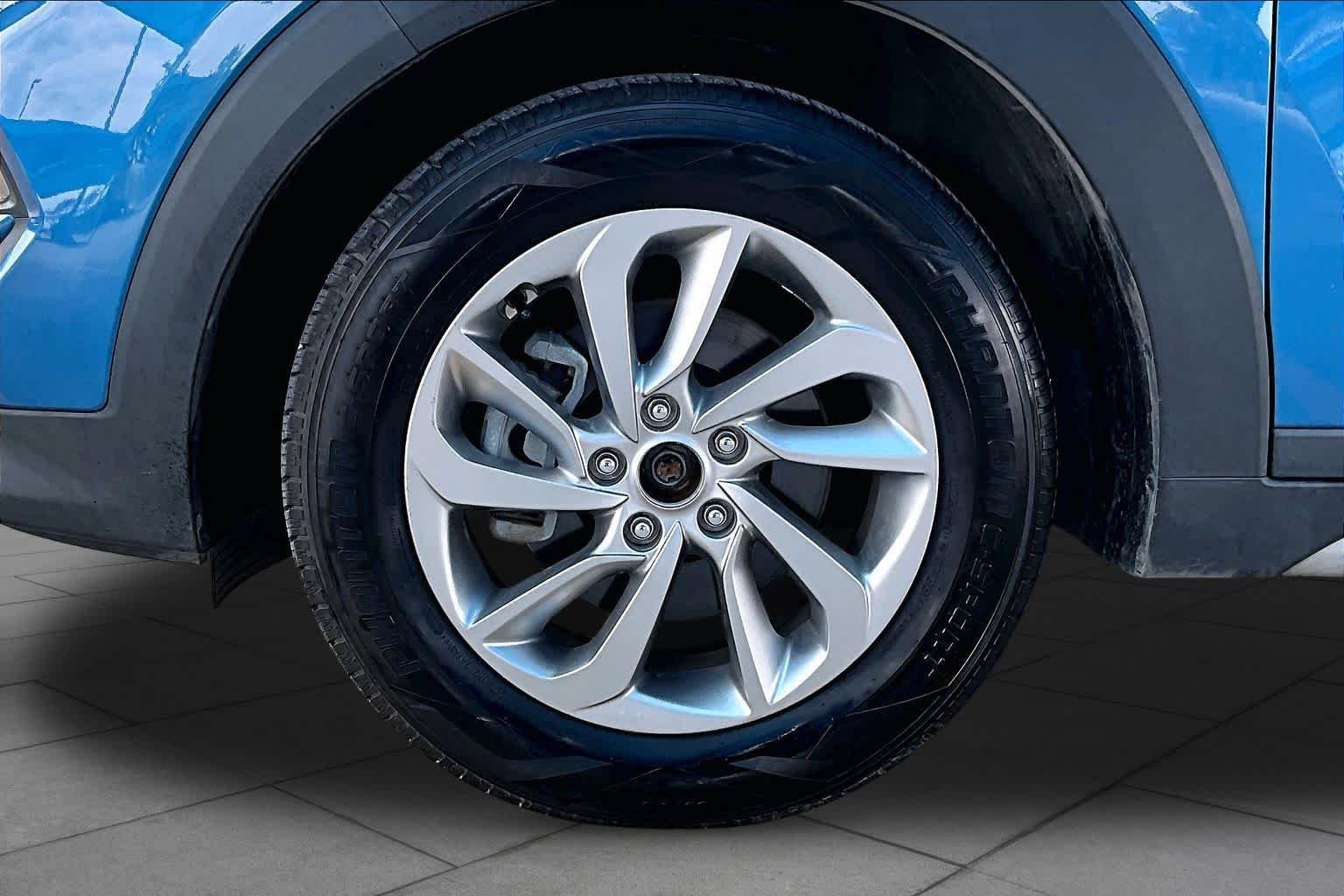Used 2018 Caribbean Blue Hyundai SEL image 8