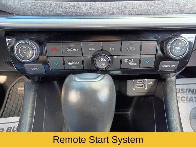 Used 2023 Black Jeep Latitude image 19