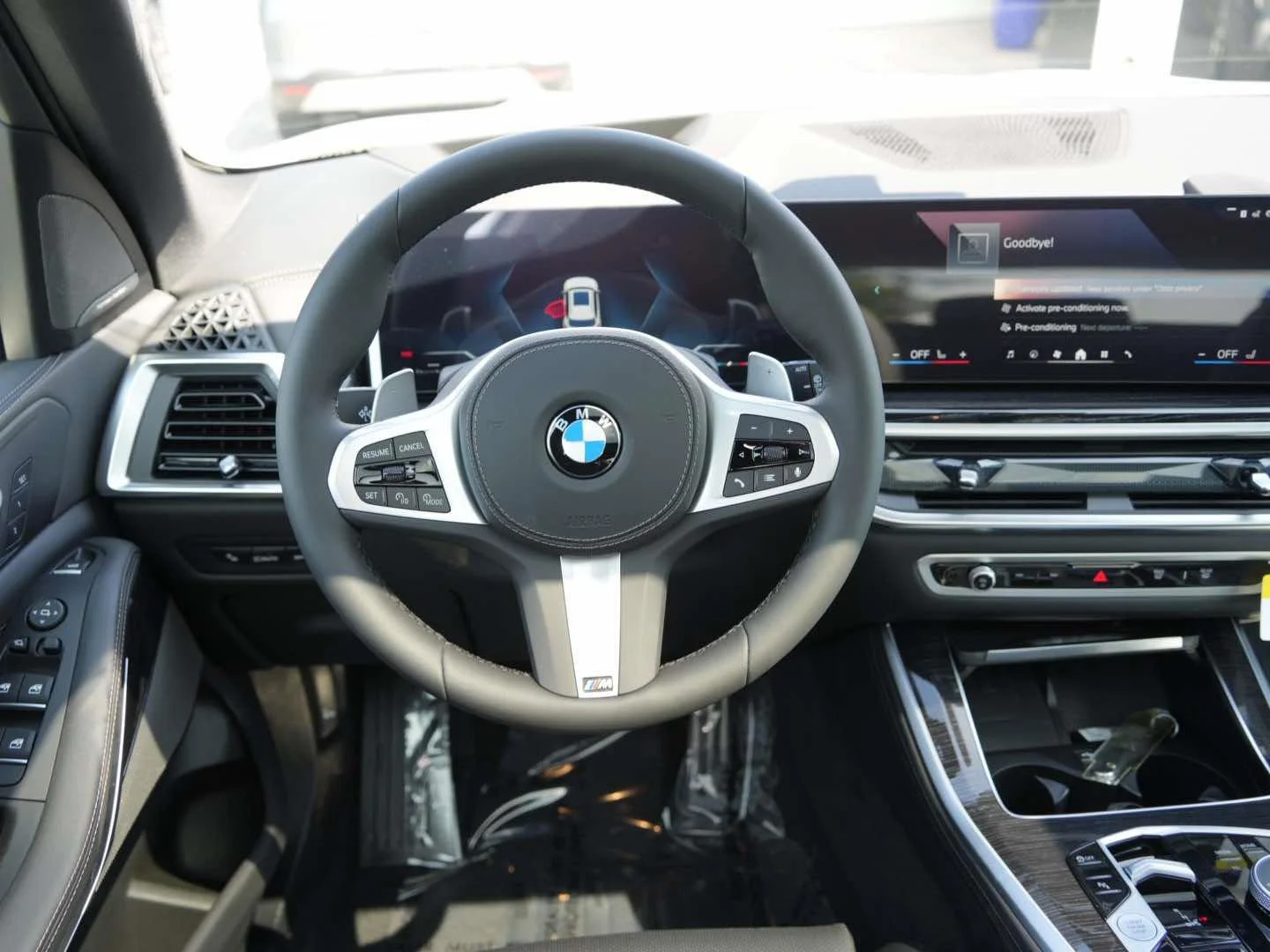 New 2026 Alpine White BMW sDrive40i image 8