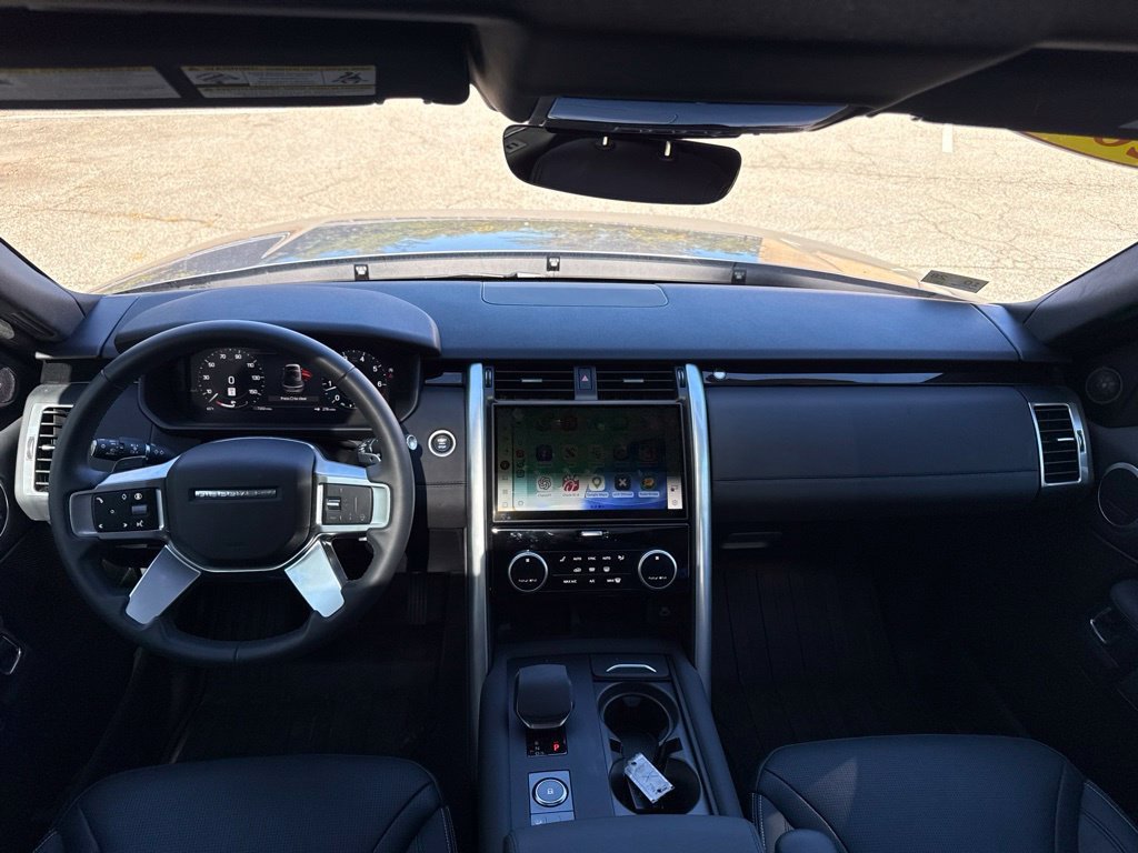 Used 2025 Gray Land Rover S image 18