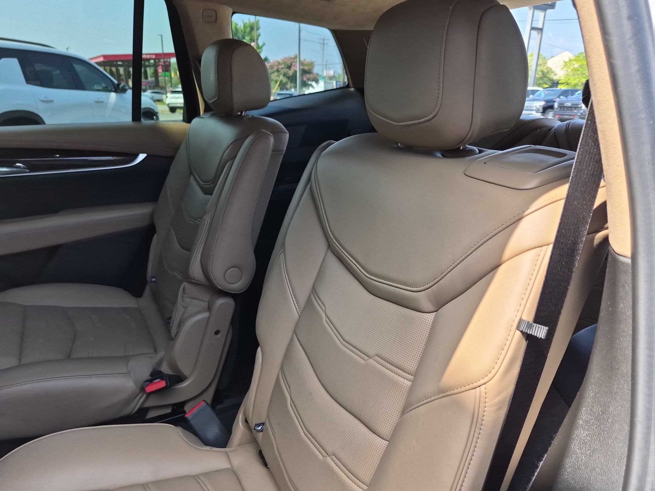 Used 2023 Crystal White Tricoat Cadillac AWD Premium Luxury image 30