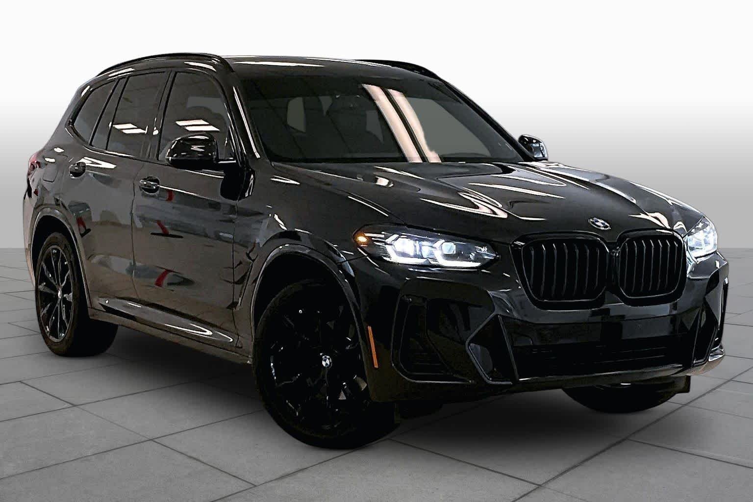 Used 2023 Dark Graphite Metallic BMW sDrive30i image 2