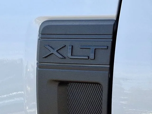 New 2026 Space White Metallic Ford XLT image 15