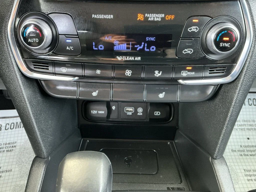 Used 2020 Green Hyundai SEL image 22