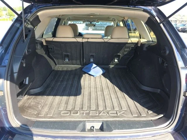 Used 2018 Blue Subaru 2.5i image 11
