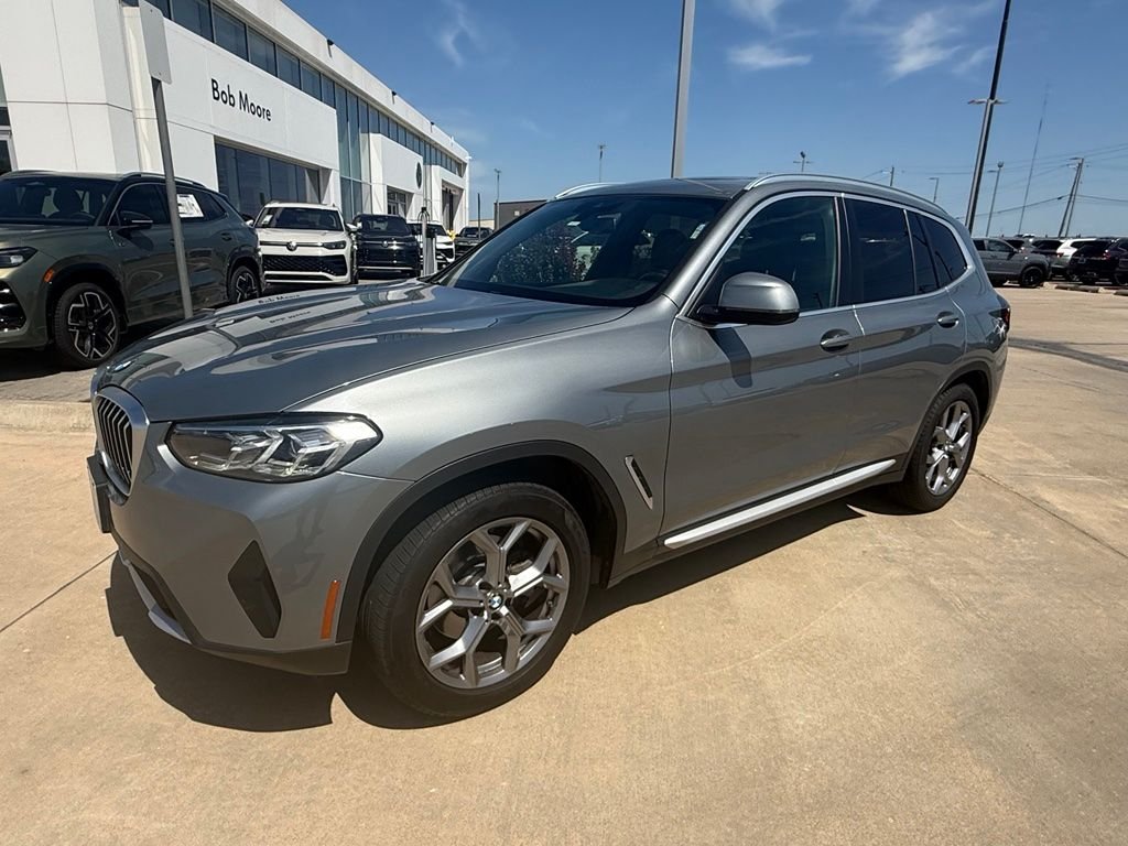 Used 2023 Gray Metallic BMW xDrive30i image 1