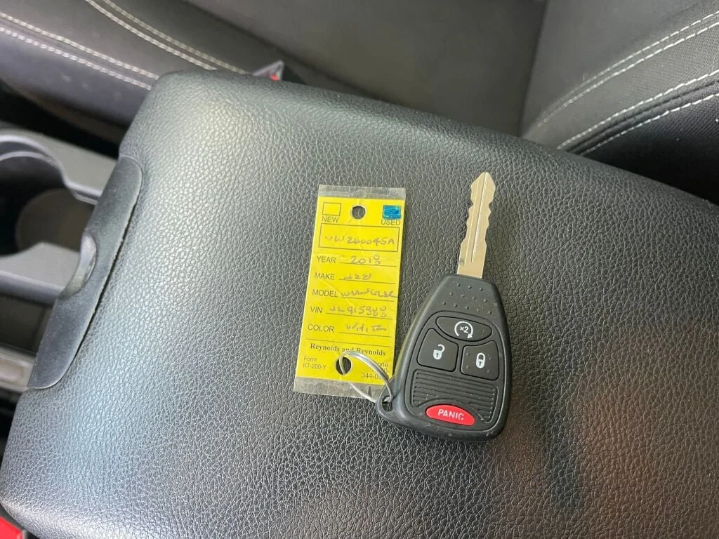 Certified Used 2018 Bright White Jeep Rubicon image 4