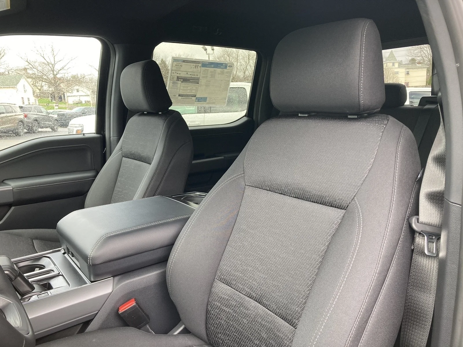New 2026 Agate Black Metallic Ford XLT image 9