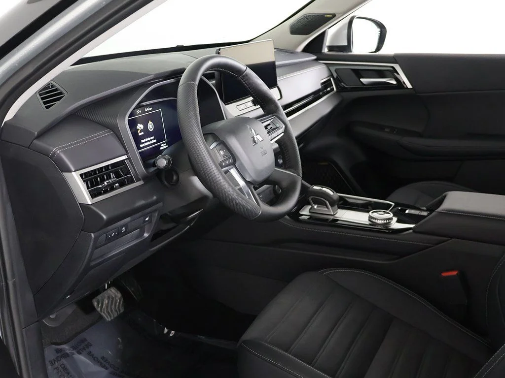 2026 Mitsubishi Outlander SE - Photo 28