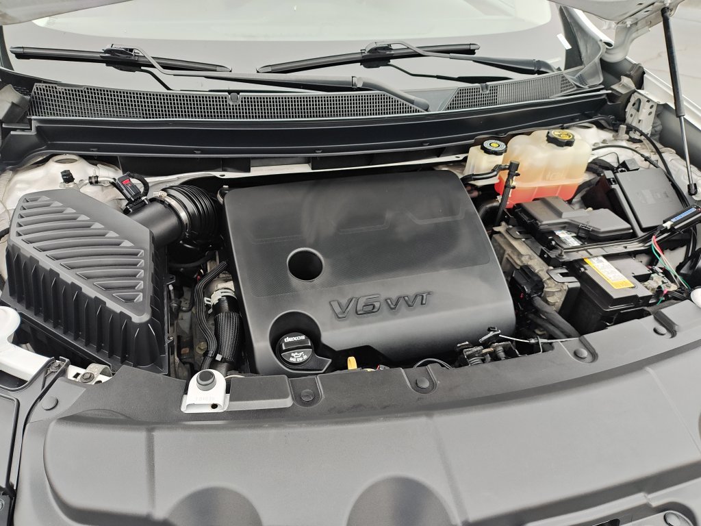 Used 2019 White Chevrolet High Country image 26
